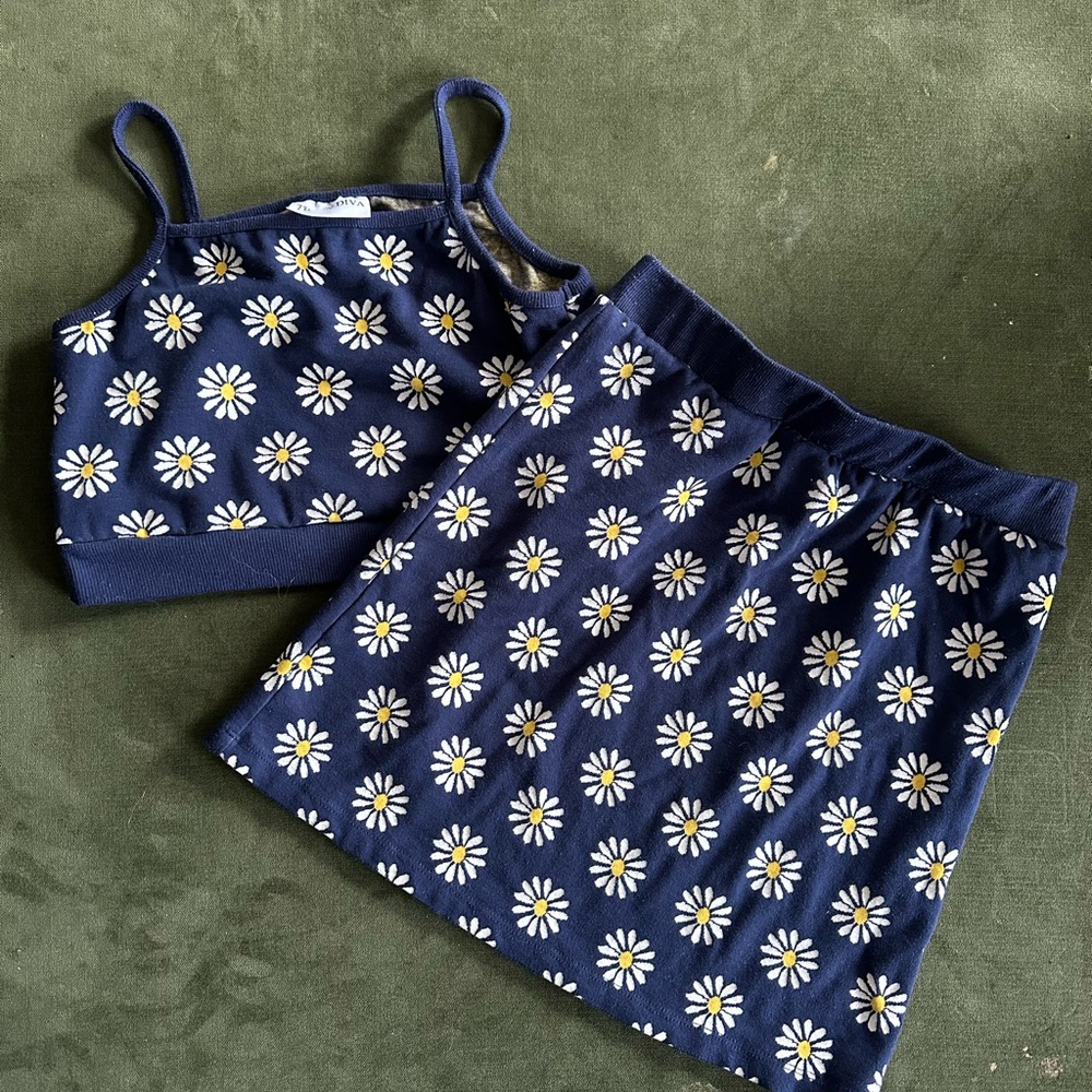 Daisy midi skirt and crop top